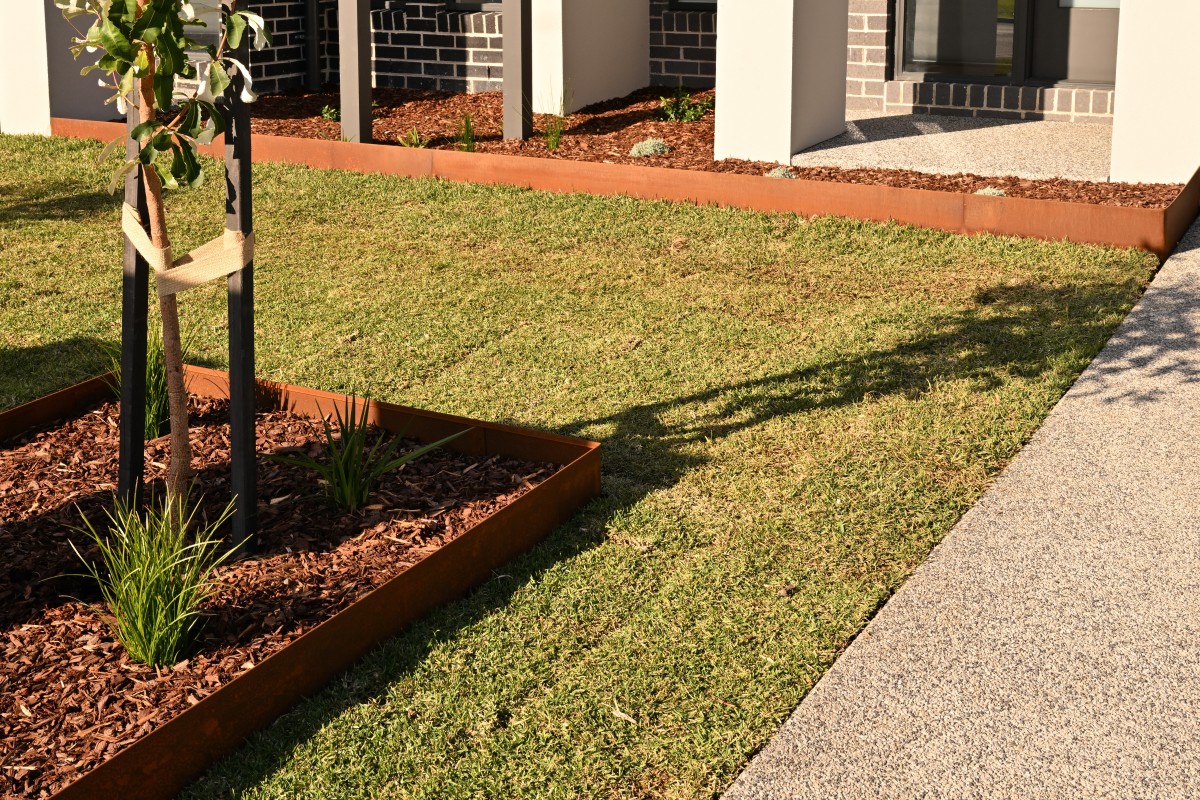 Lawn Grass Steel Garden Edging