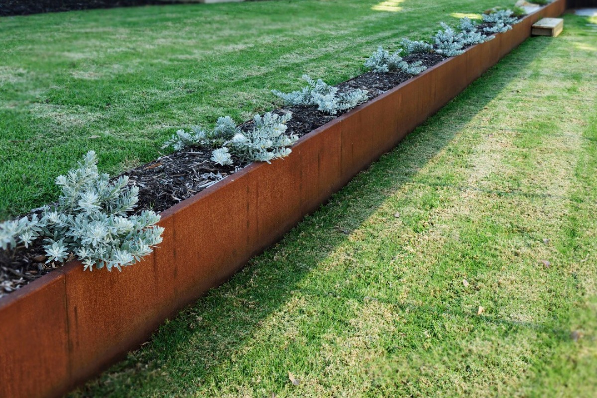 Steel Edging for Garden Transitions