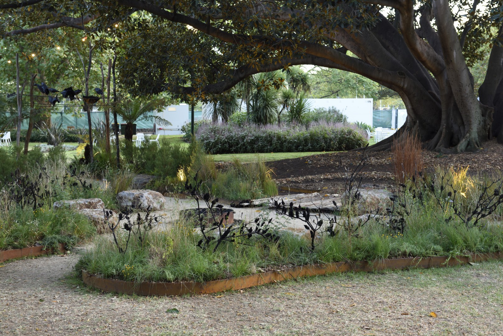 ShapeScaper Garden Curves Are Shaping Modern Gardens